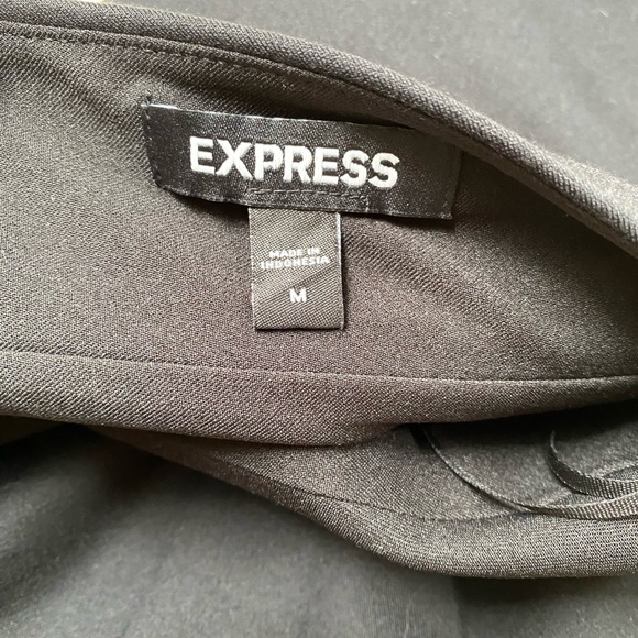 Express cropped one shoulder top size M - Picture 3 of 5